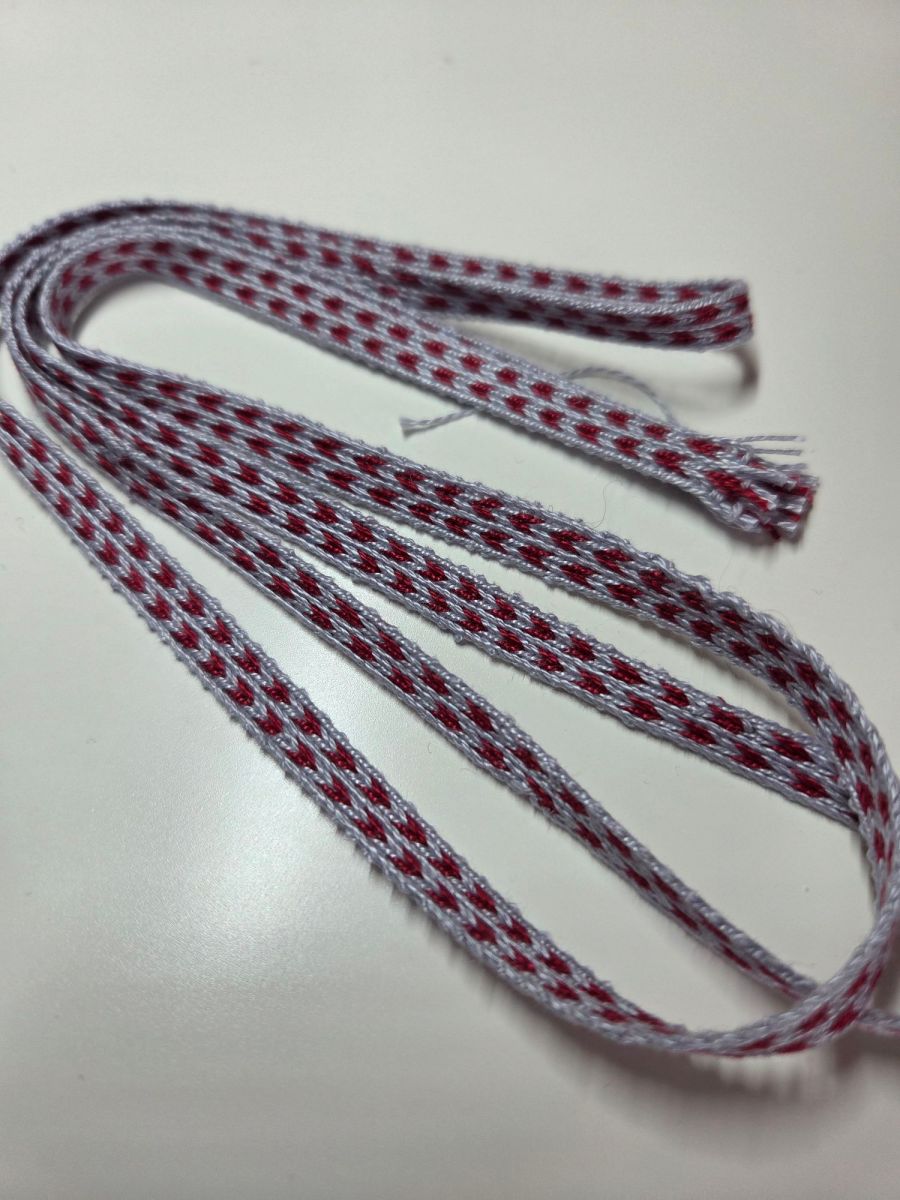YOP14 Week 32/52 – single shoelace & mitten and some spinning ...